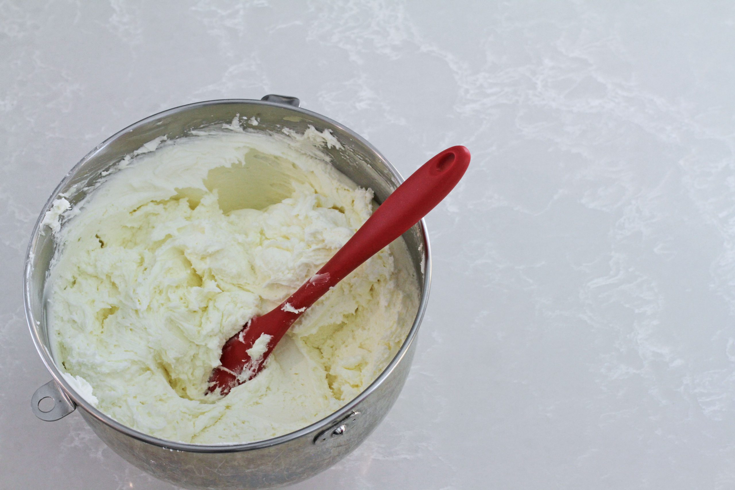 4 minute buttercream frosting British Girl Bakes