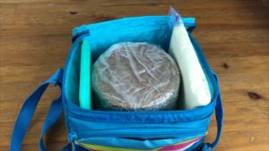 coolbox with cake frosting and ice pack how to travel with a cake in your suitcase