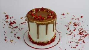 gold drip cake for 20 ways to decorate edible gold cakes