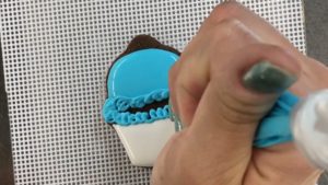 add texture with stiff royal icing 3 tricks for cookie decorating