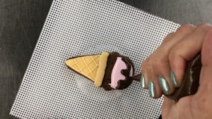 layer shapes by flooding on dry icing 3 tricks for cookie decorating