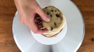 chocolate chip cookie dough cake filling