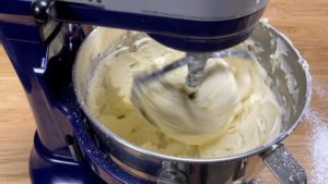 kitchen aid mixer 25 Gift Ideas for Bakers