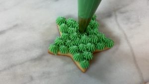 pipied christmas tree stack cookie 4 EASY Christmas Cookies