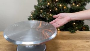 turntable spinning cake stand 25 Gift Ideas for Bakers