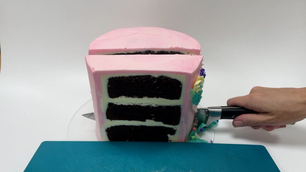 How to Cut Tall Cakes British Girl Bakes