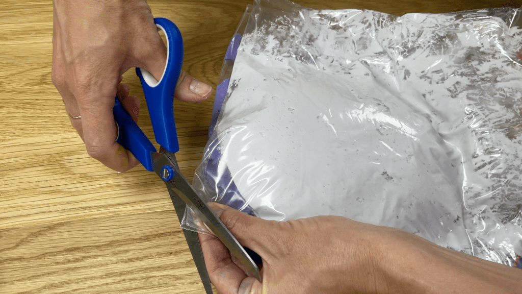 This Ziploc Bag Hack Makes a Supersized Baggie