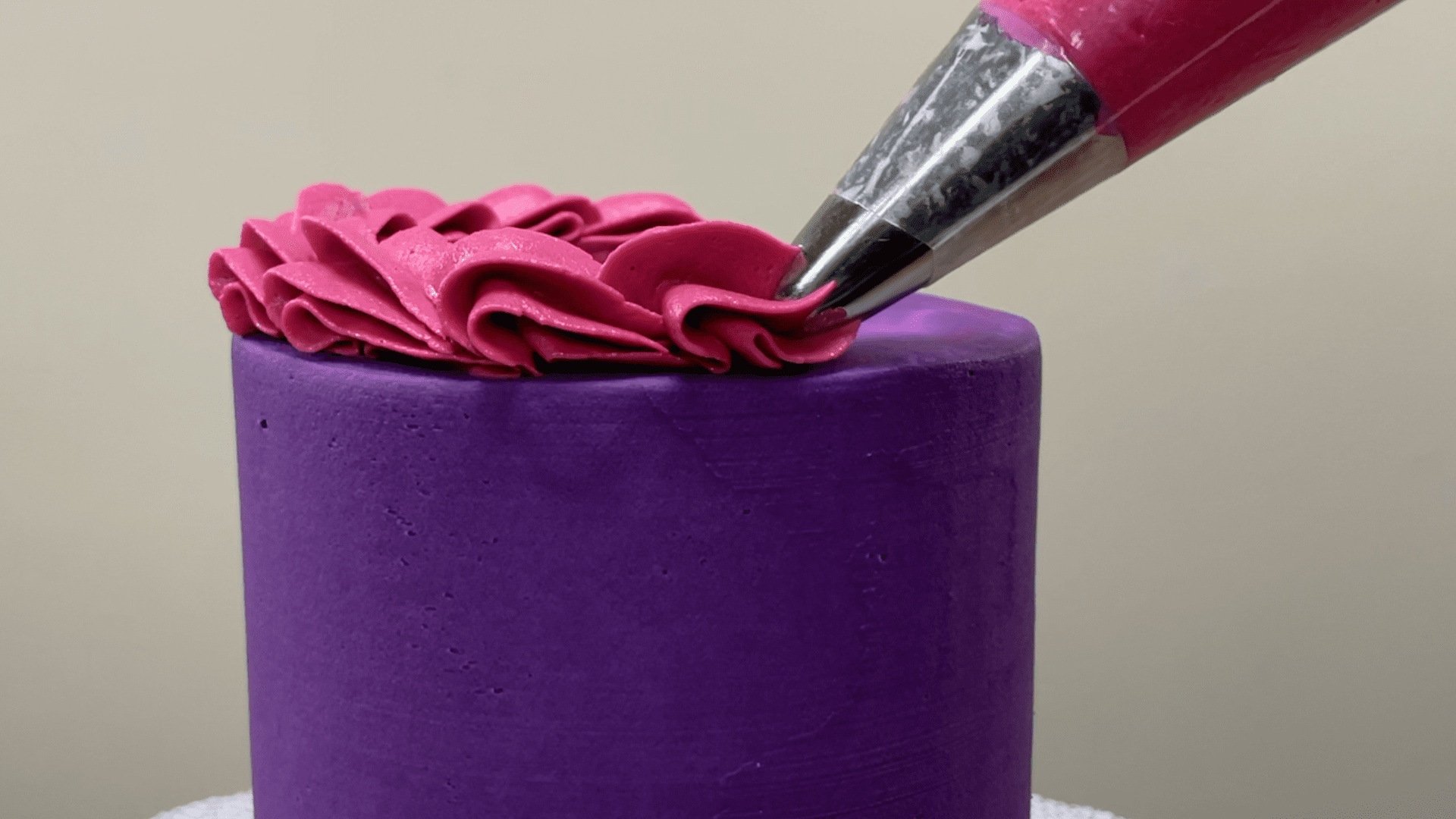 5 Borders You Can Pipe With a 1M Tip British Girl Bakes