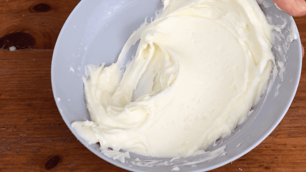 add milk to thin out buttercream to get the right consistency for frosting 10 Cake Fails and How to Fix Them