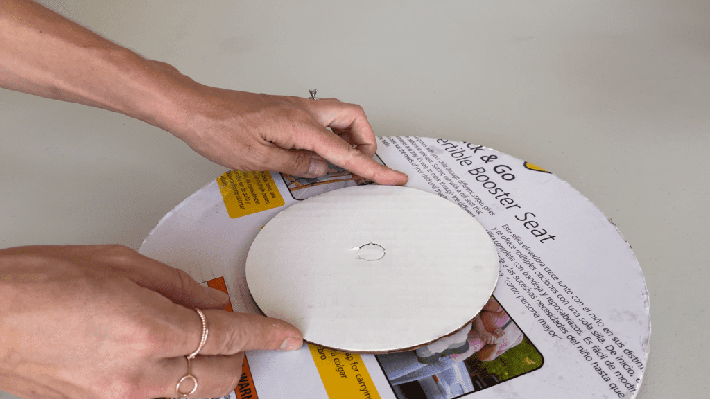 attach cake board to turntable with tape or a non slip mat How To Transport A Cake 2000 Miles