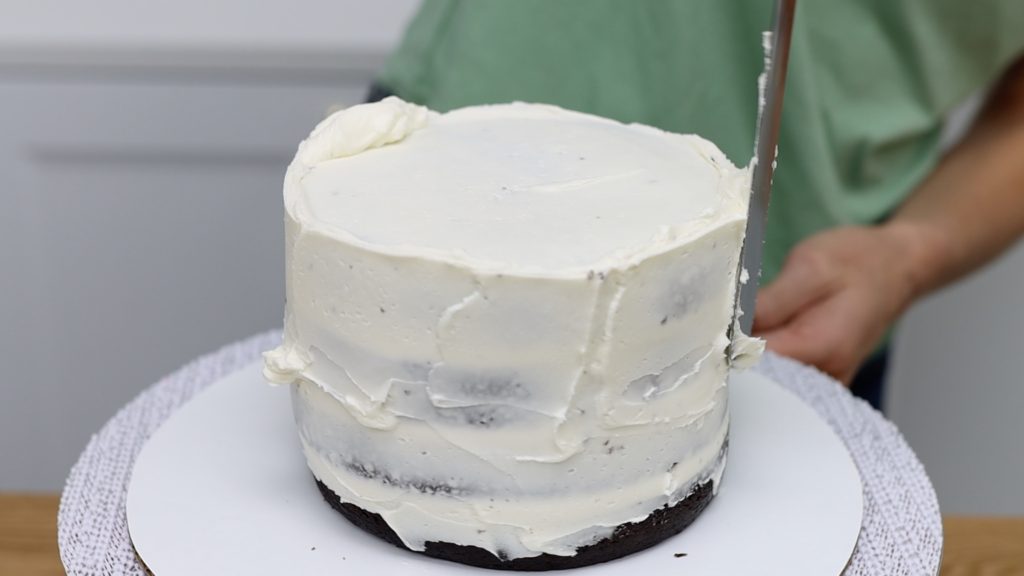 apply a crumb coat 10 Tips for your First Cake