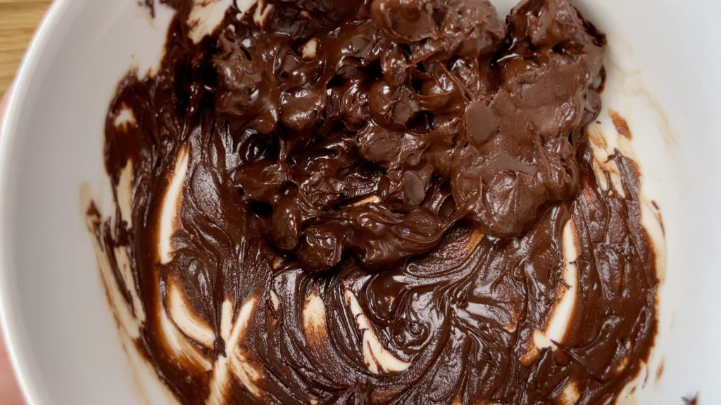 how to melt chocolate without overheating and seizing 1 frosting recipe 100s of flavours