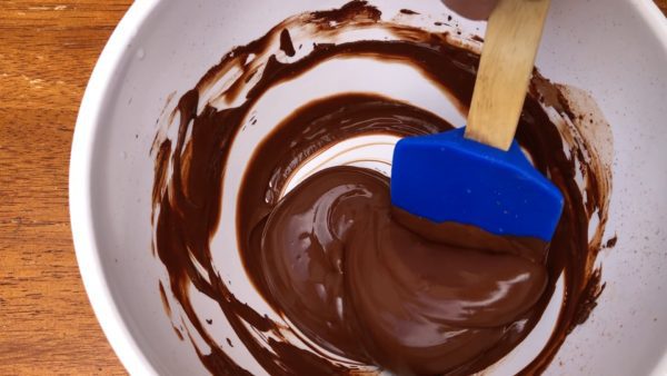 cocoa powder mixture for best chocolate buttercream recipe tutorial