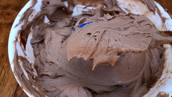 consistency of best chocolate buttercream frosting recipe tutorial