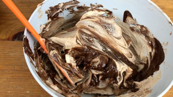 marbled chocolate frosting for best chocolate buttercream frosting recipe tutorial