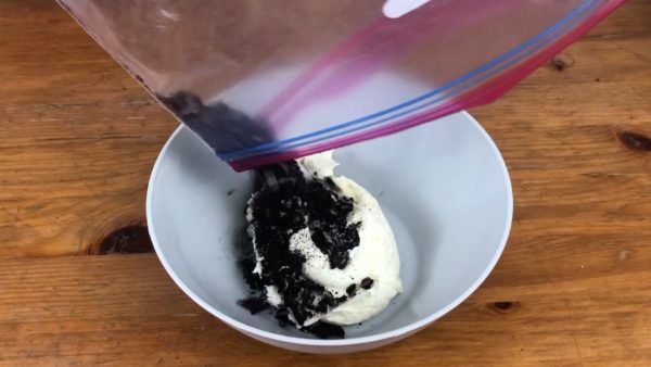 add cookie chunks to buttercream for cookies and cream cake