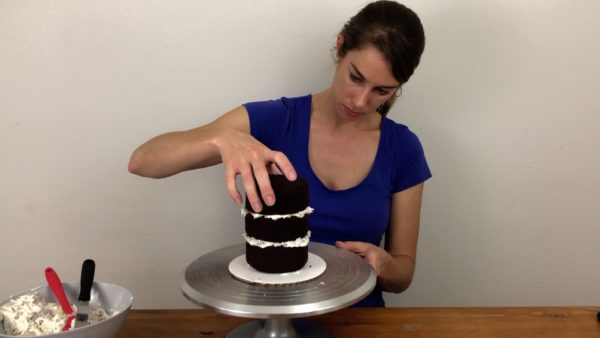 assemble cookies and cream cake