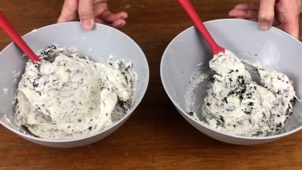 oreo buttercream filling and frosting for cookies and cream cake