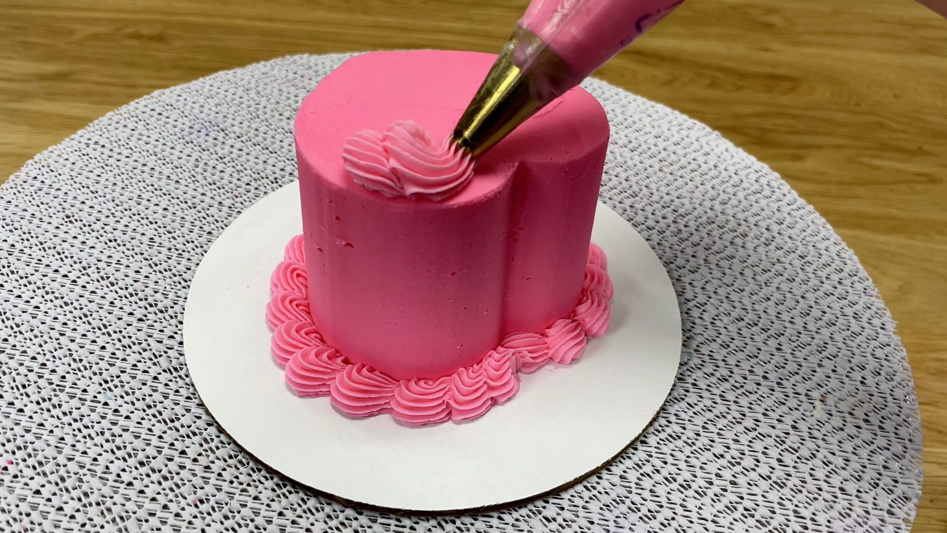 3 Mini Heart Cakes ANYONE Can Make – British Girl Bakes