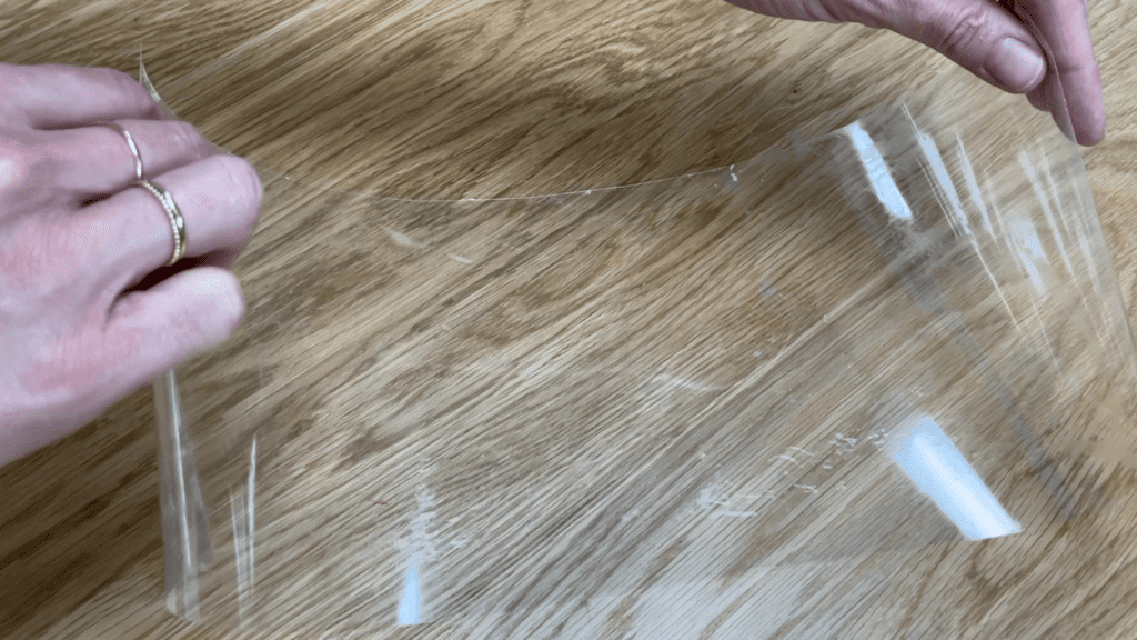 pipe onto the side of the acetate that curves up how to transfer any design onto a cake