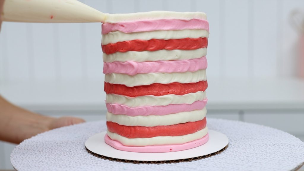 how to pipe striped frosting on cakes 5 Striped Cake Hacks