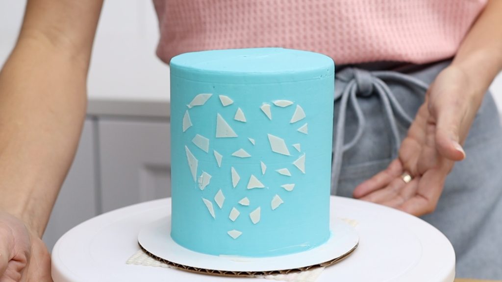 cake with homemade parchment paper stencil design Save or Splurge Improve your Cake Decorating with these Tools!