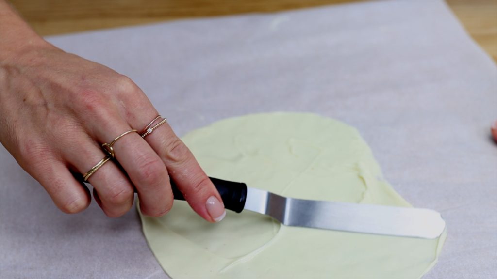 how to make a chocolate sail or basket 4 Stunning Homemade Cake Toppers