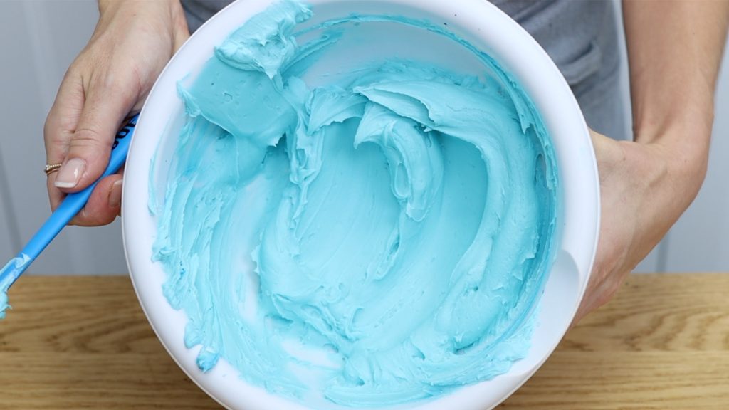 liquid colours make pretty pastel buttercream but aren't concentrated enough for bright and bold colours Save or Splurge Improve your Cake Decorating with these Tools!