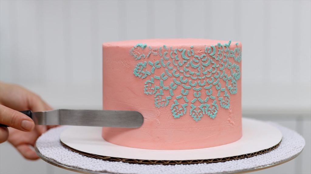 Cake Decorating Tools that Really Work! - British Girl Bakes