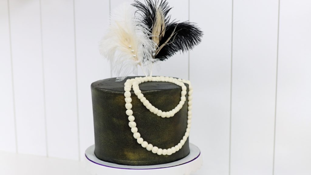 50s murder mystery great gatsby cake How to Start (and Spot!) Cake Trends