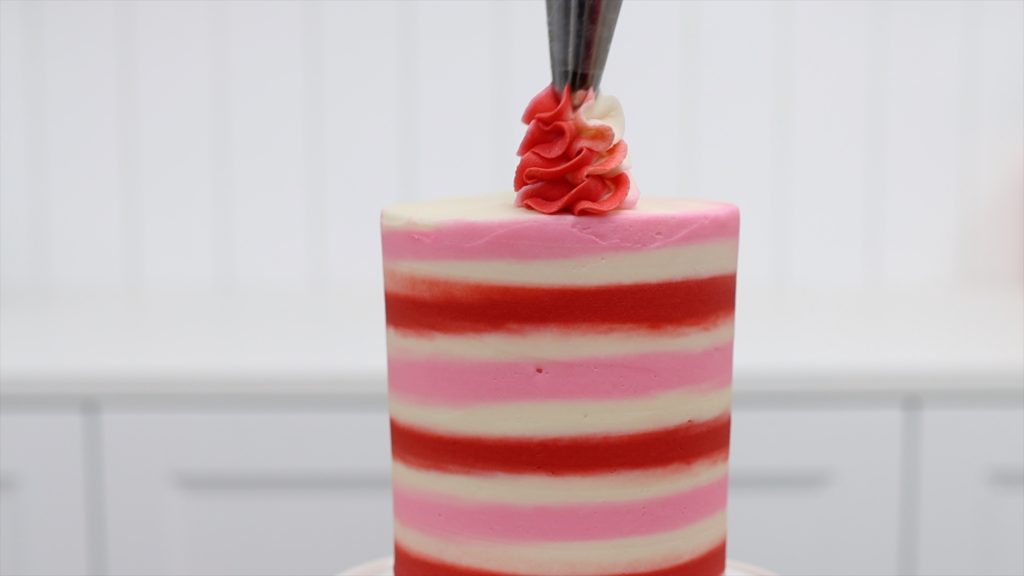 red gel colour in buttercream darkens with time 11 BAKERY SECRETS for Cake Decorating