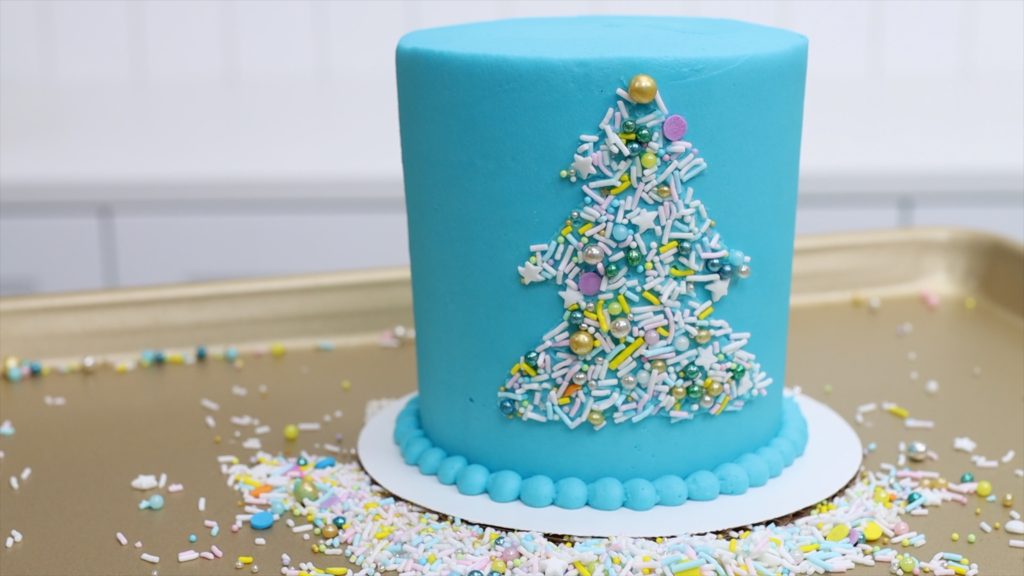 use baking sheet or tray to catch falling sprinkles 11 BAKERY SECRETS for Cake Decorating