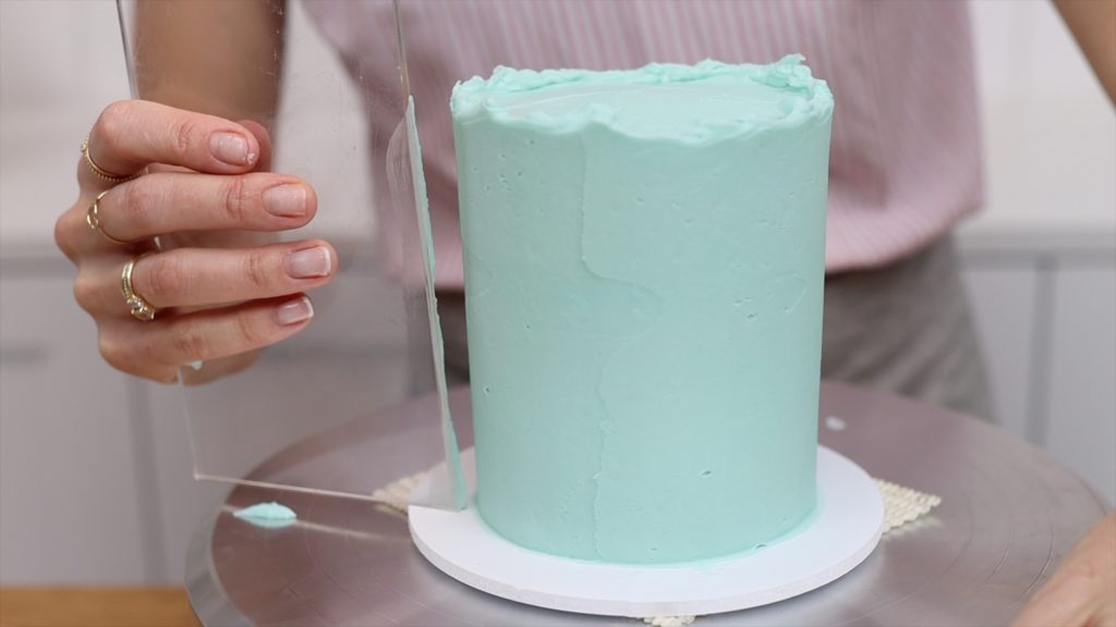 if you dont wipe your cake comb before using you'll add textured seams to your frosting 15 Frosting Mistakes You're Making