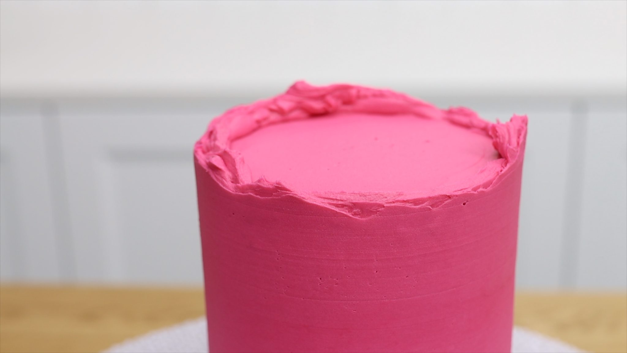 How to Get Sharp Frosting Edges on Cakes - British Girl Bakes