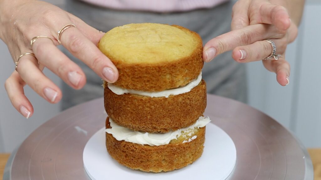 how to assemble a straight cake | British Girl Bakes