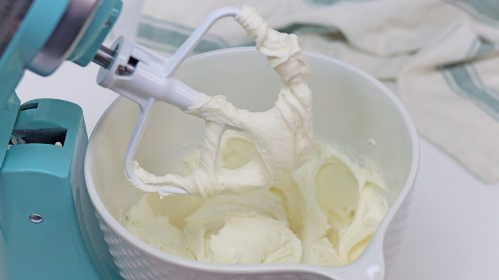 how to make 4 minute buttercream frosting british girl bakes