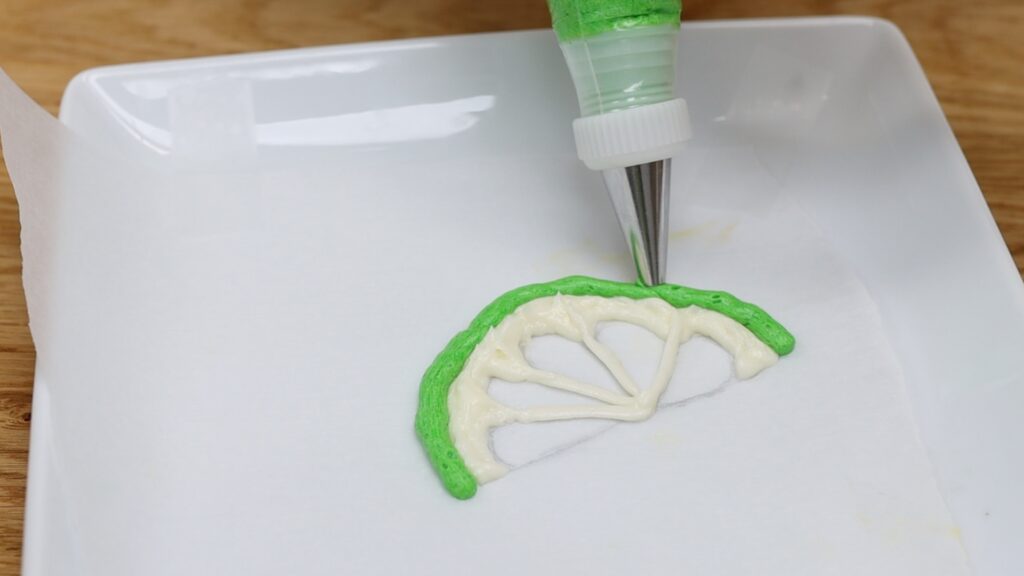 how to transfer an image onto a cake Parchment Paper Cake Hacks | British Girl Bakes