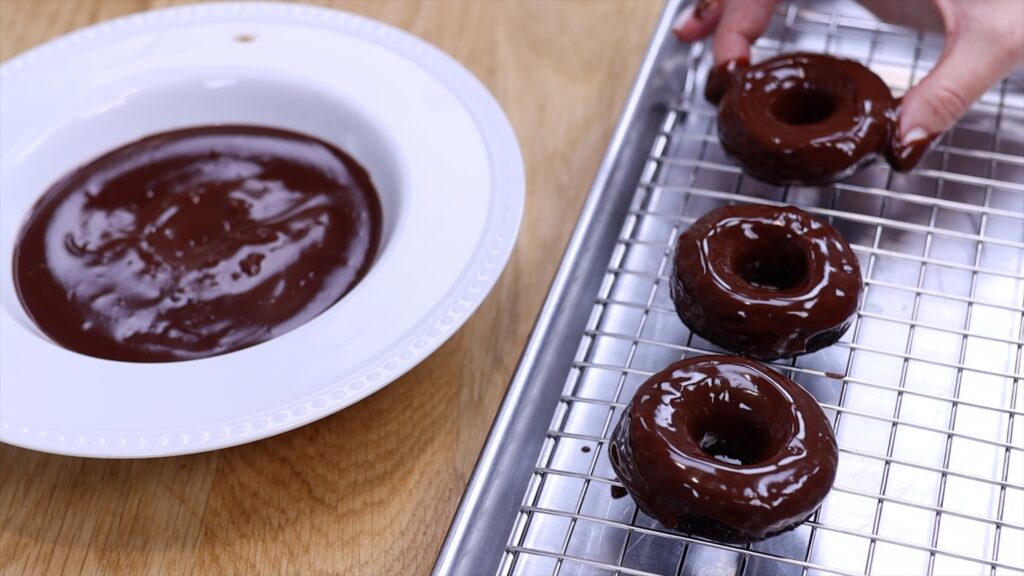 how to make glazed donuts at home