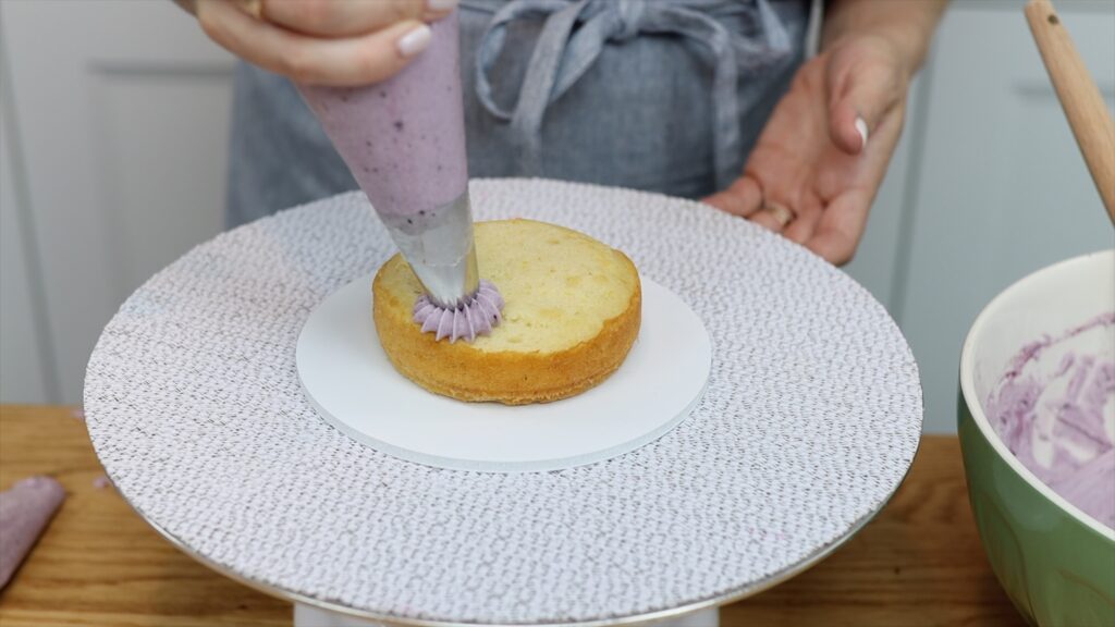 cake decorating secret tool hack piping bag in a glass