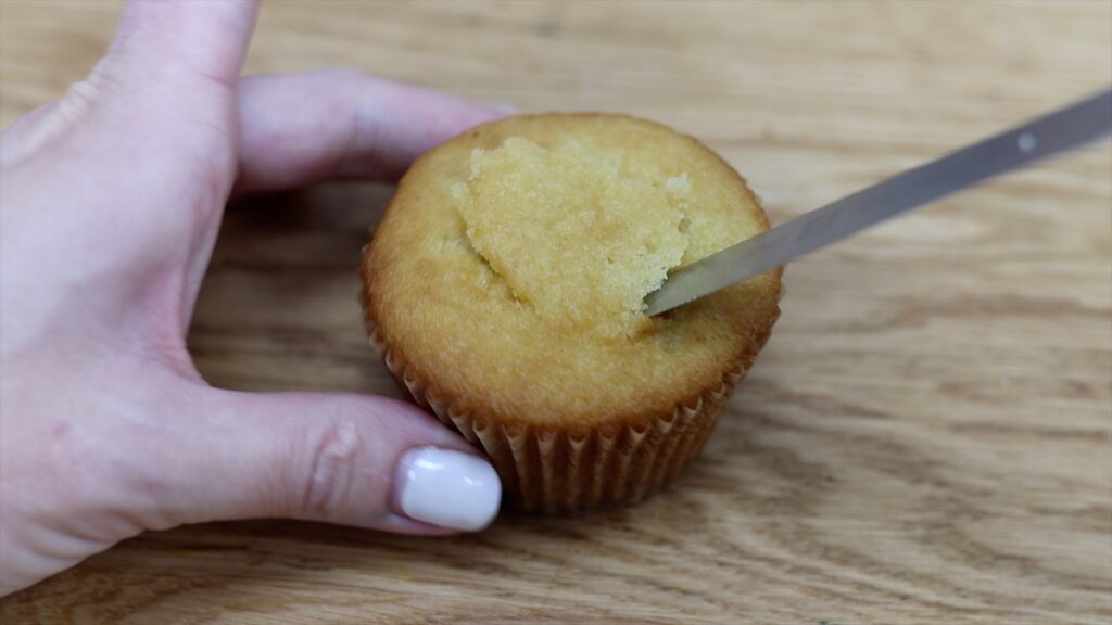 how to fill cupcakes without piping bags with 6 easy fillings