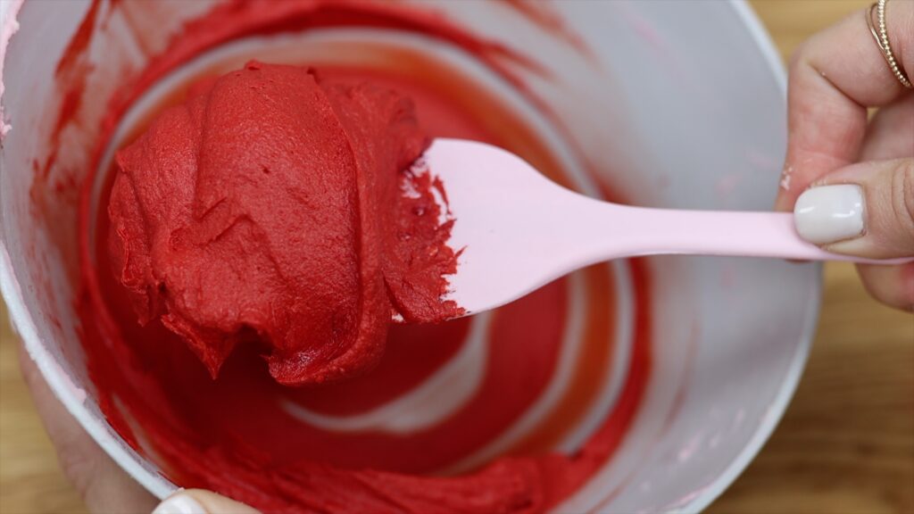 how to make bright red buttercream frosting