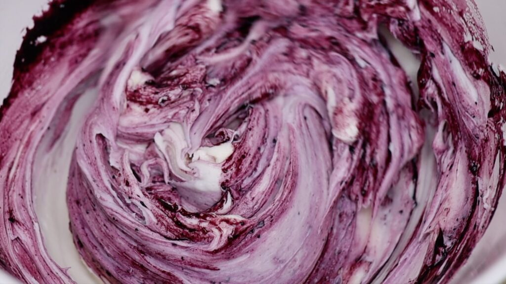 how to make blueberry buttercream for lemon and blueberry cake