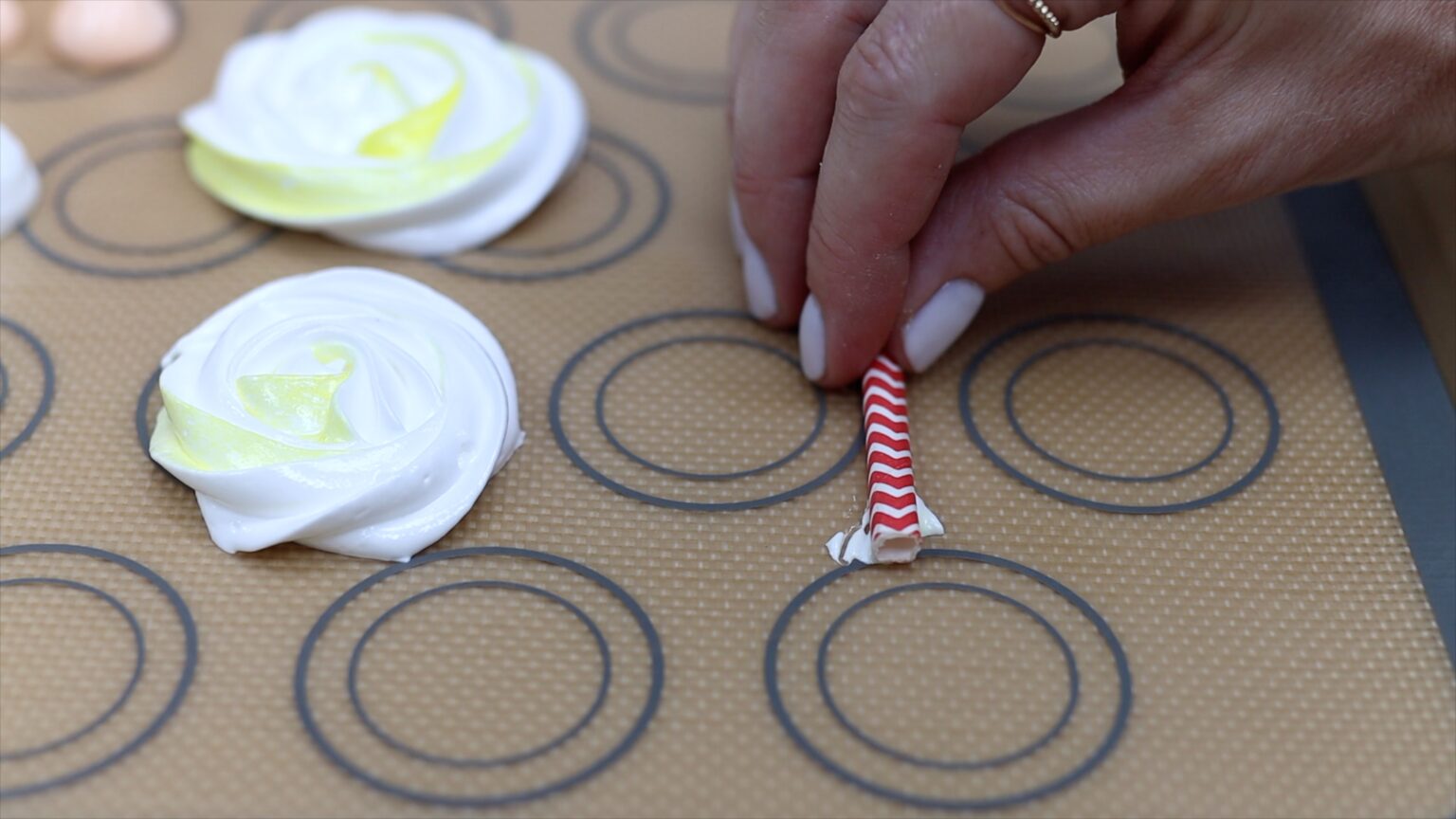 How to Make Meringues for Cake Decorating British Girl Bakes