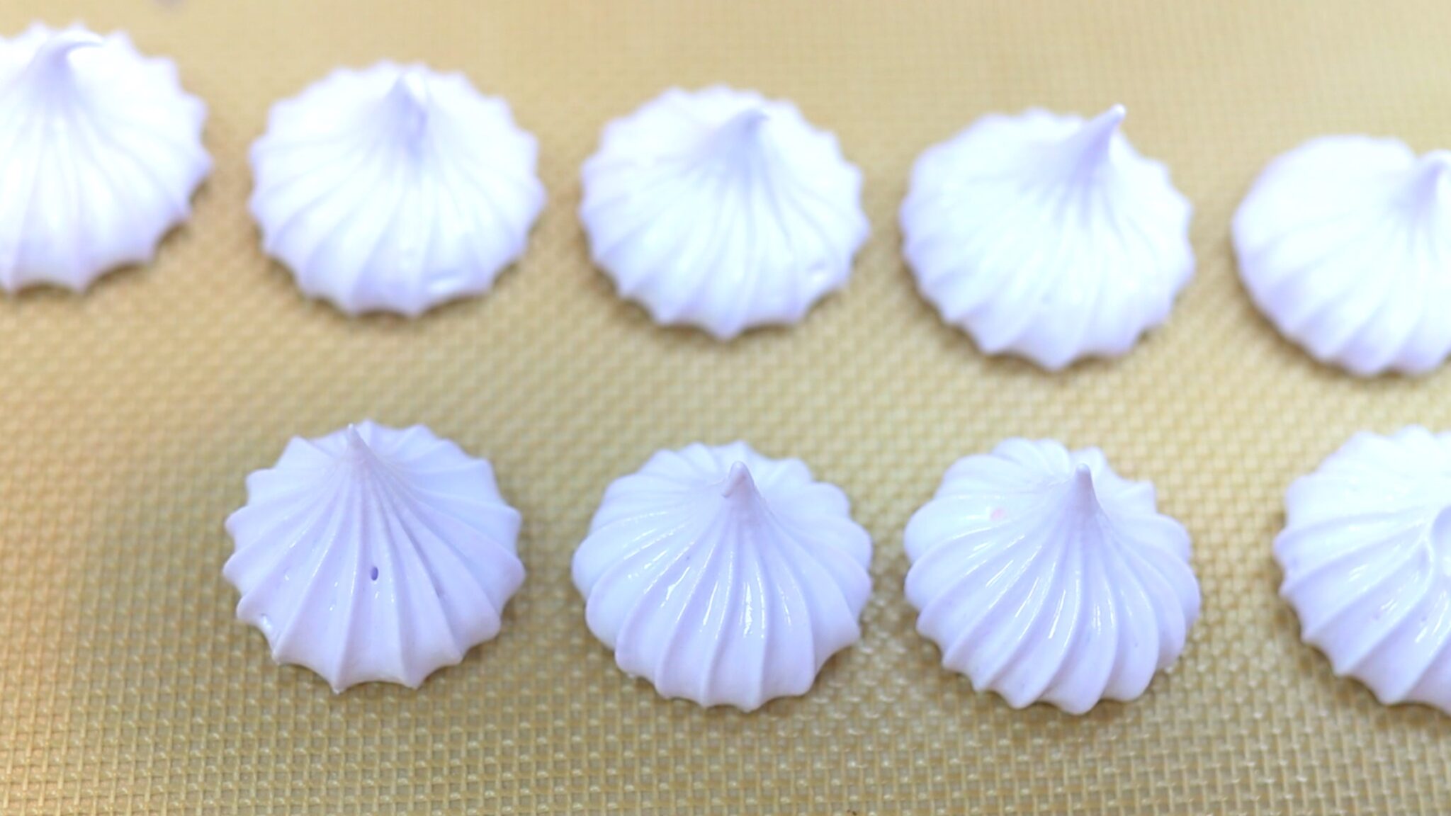 How to Make Meringues for Cake Decorating British Girl Bakes