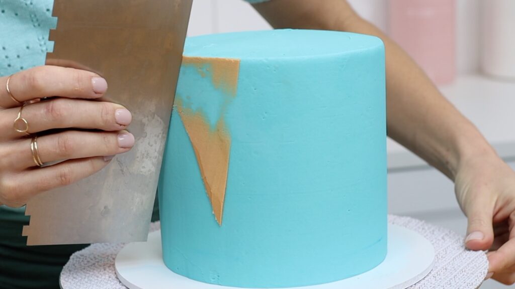 how to scrape off and redo a stencil design on a cake