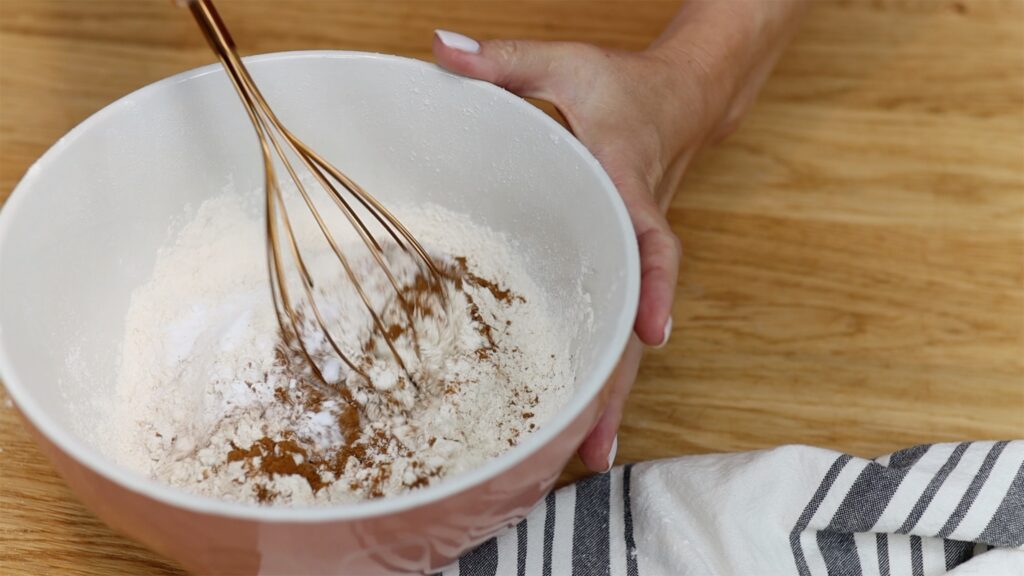 mix dry ingredients together for banana cake