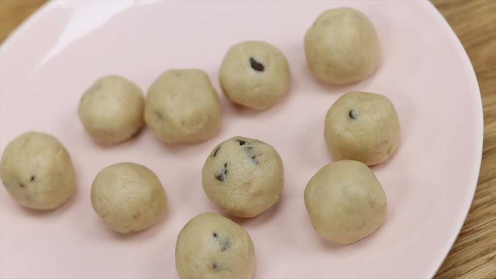 Cookie Dough Cake balls