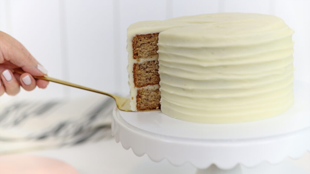 how to store and serve banana layer cake