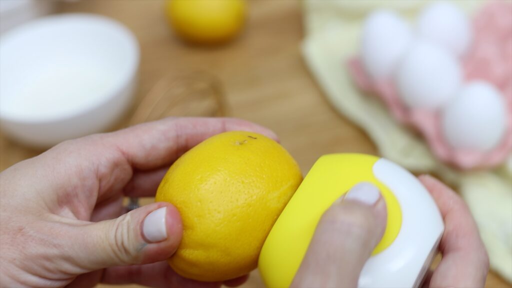 how to zest a lemon