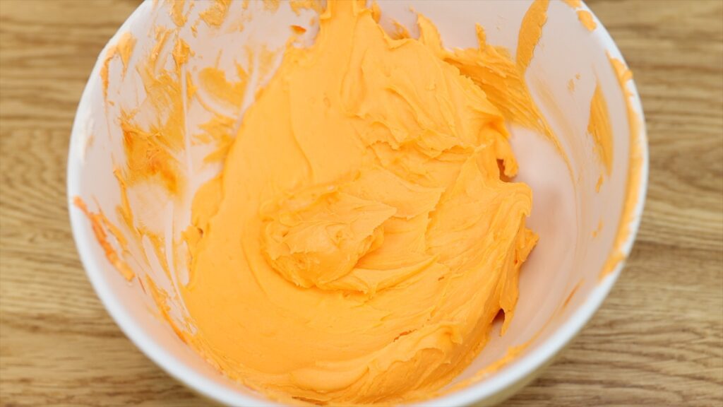 orange buttercream before resting